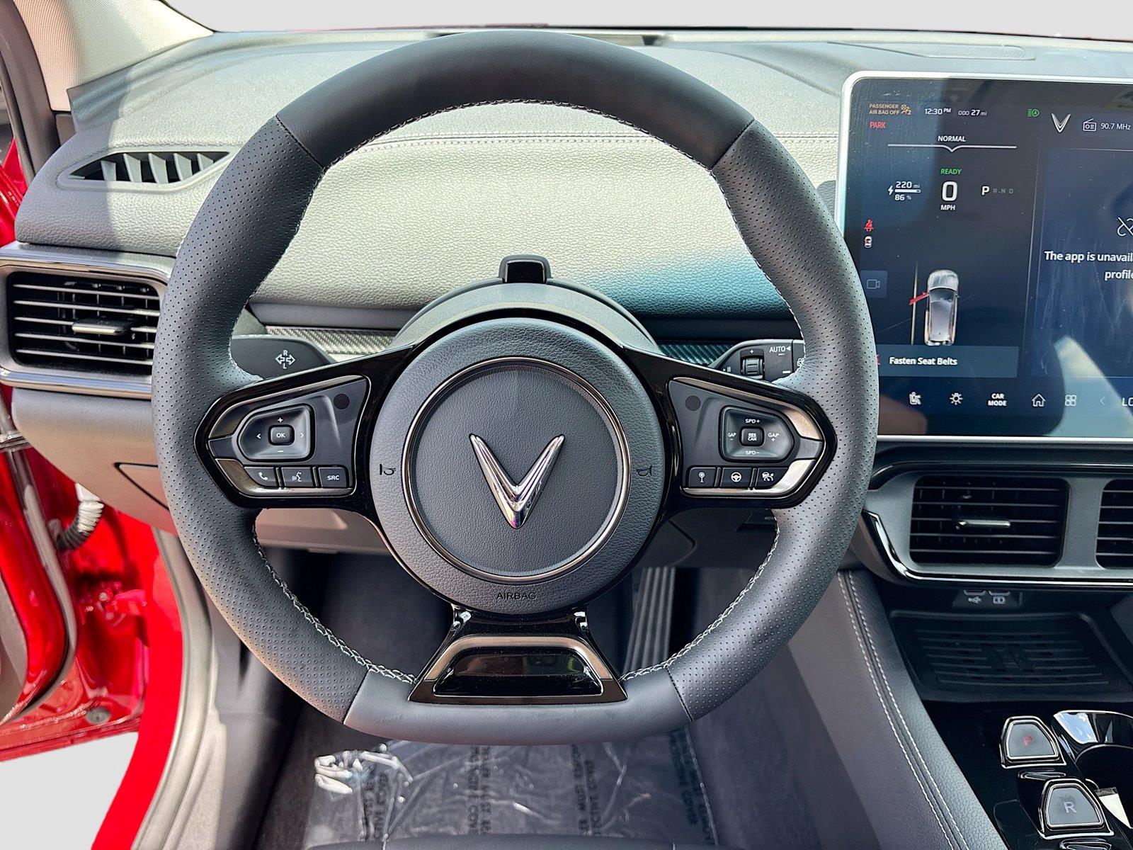 2025 VinFast VF 8 Eco