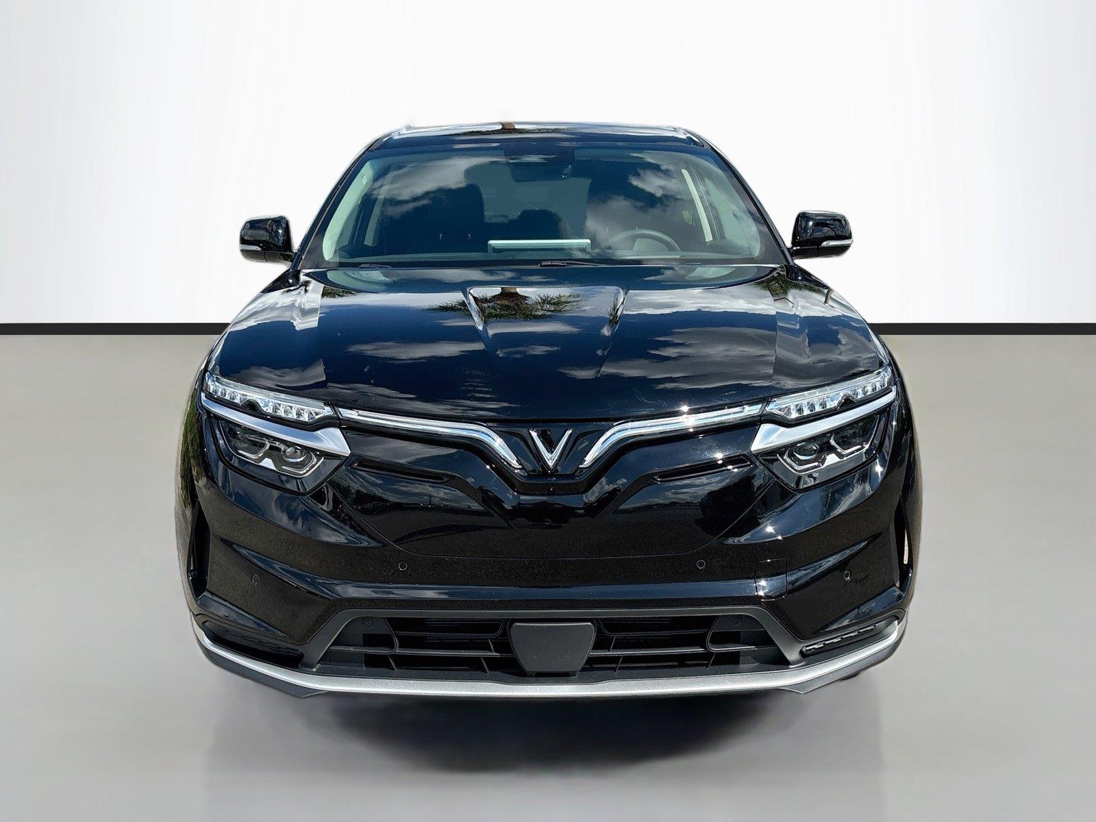 2027 VinFast VF 8 Eco