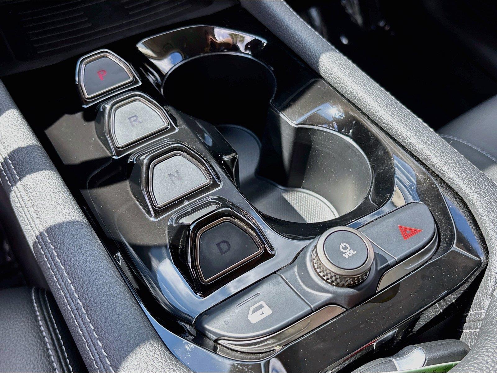 2027 VinFast VF 8 Eco