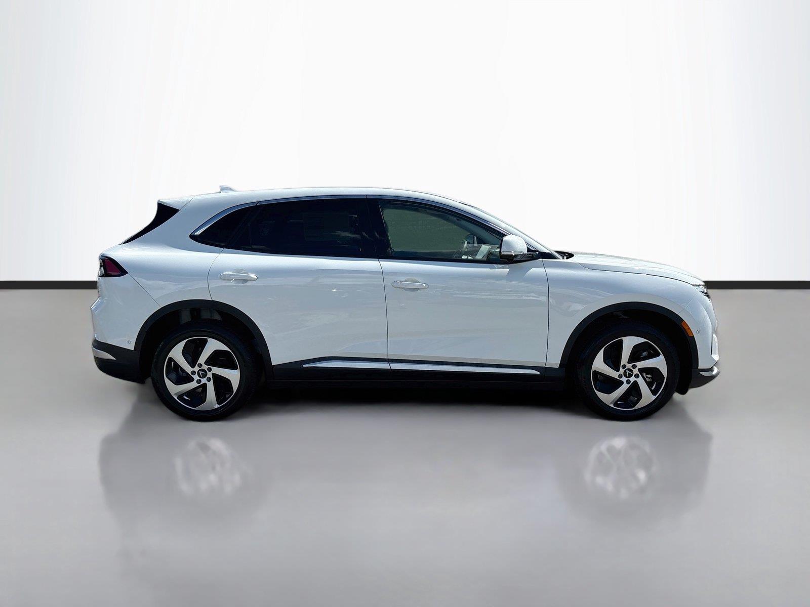 2027 VinFast VF 8 Eco
