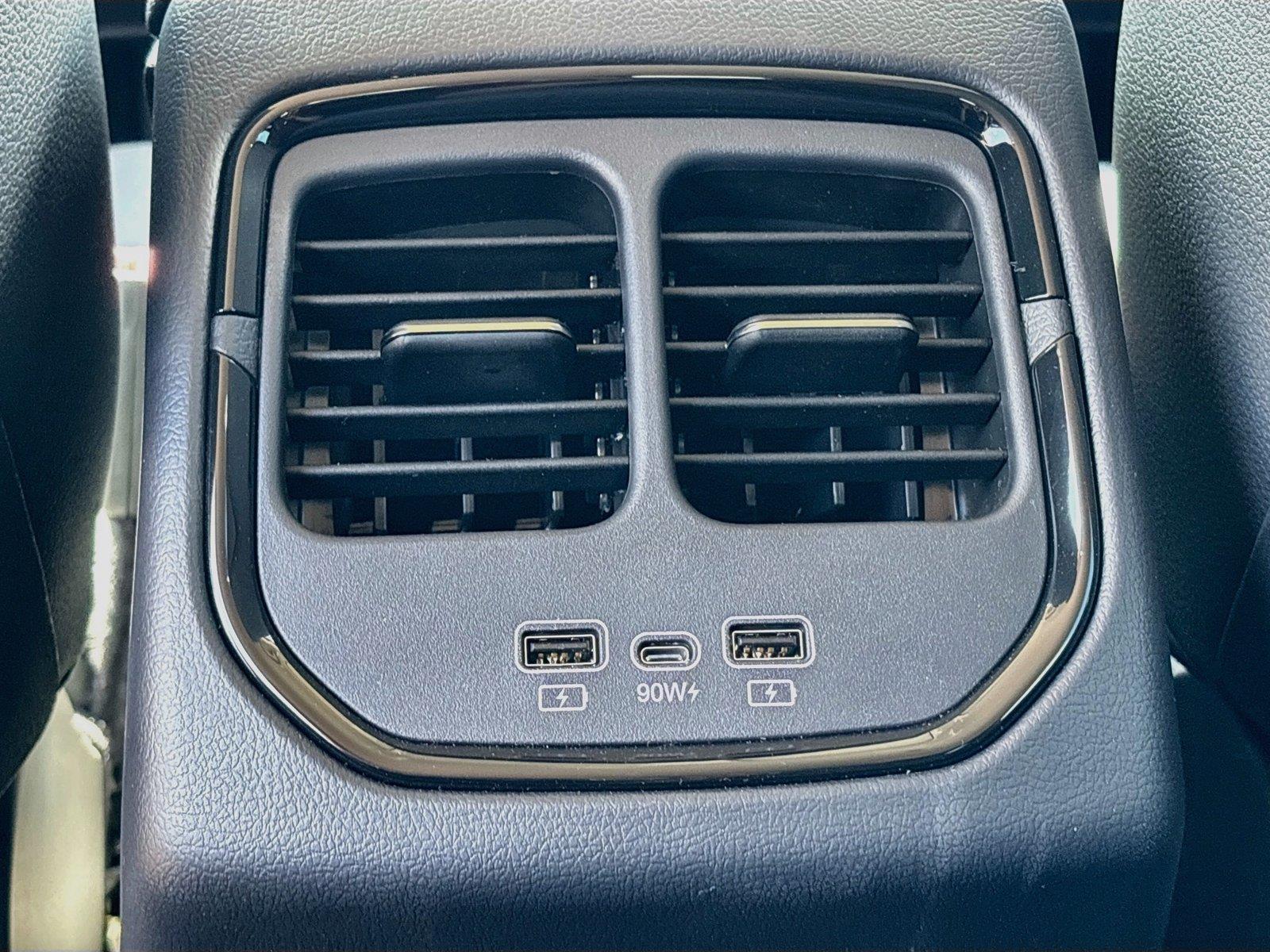 2027 VinFast VF 8 Eco