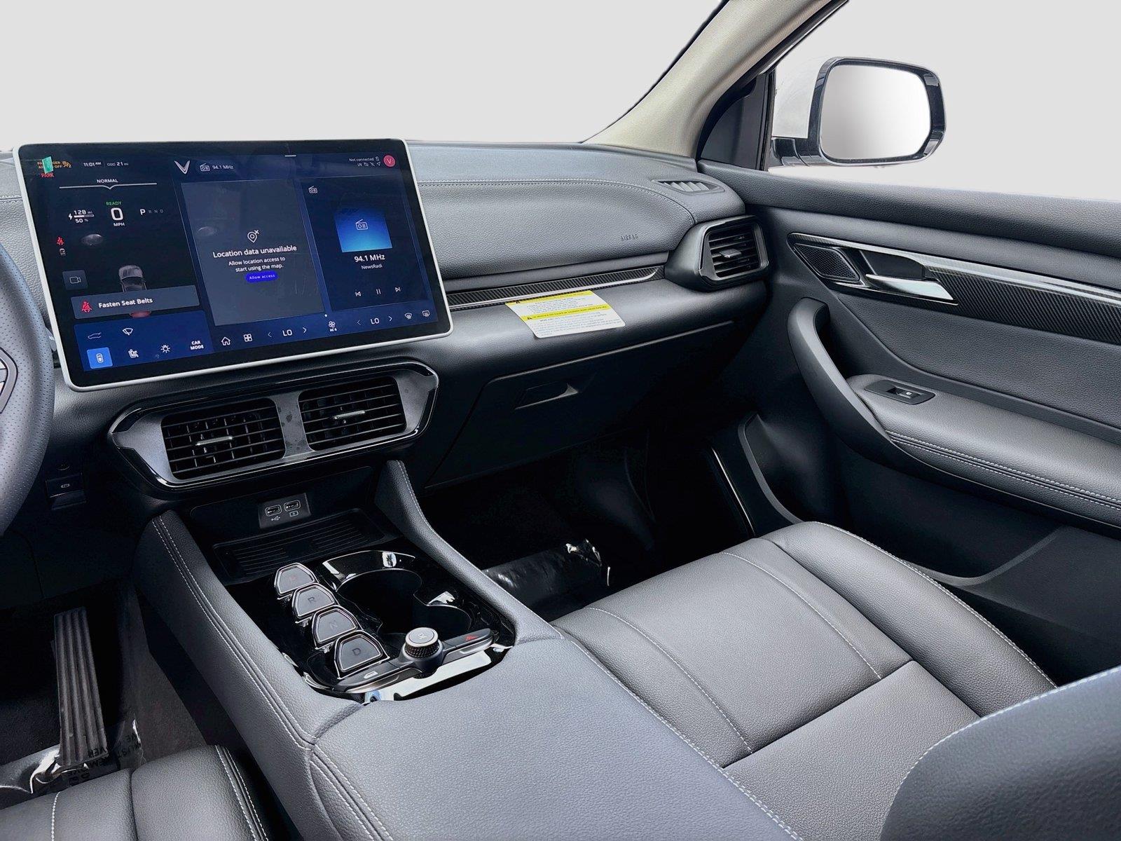 2027 VinFast VF 8 Eco