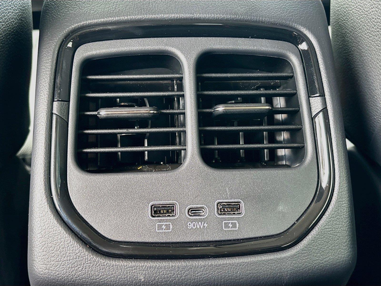 2027 VinFast VF 8 Eco
