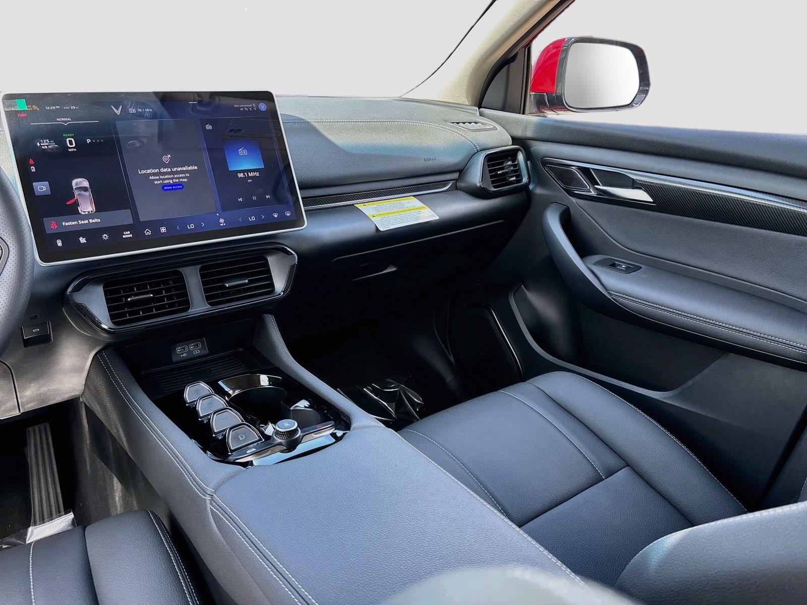 2027 VinFast VF 8 Eco