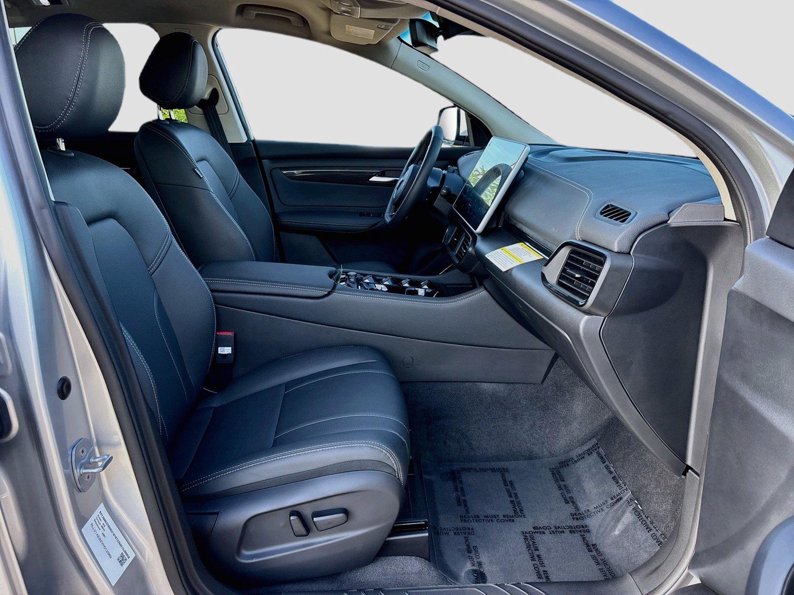 2027 VinFast VF 8 Eco