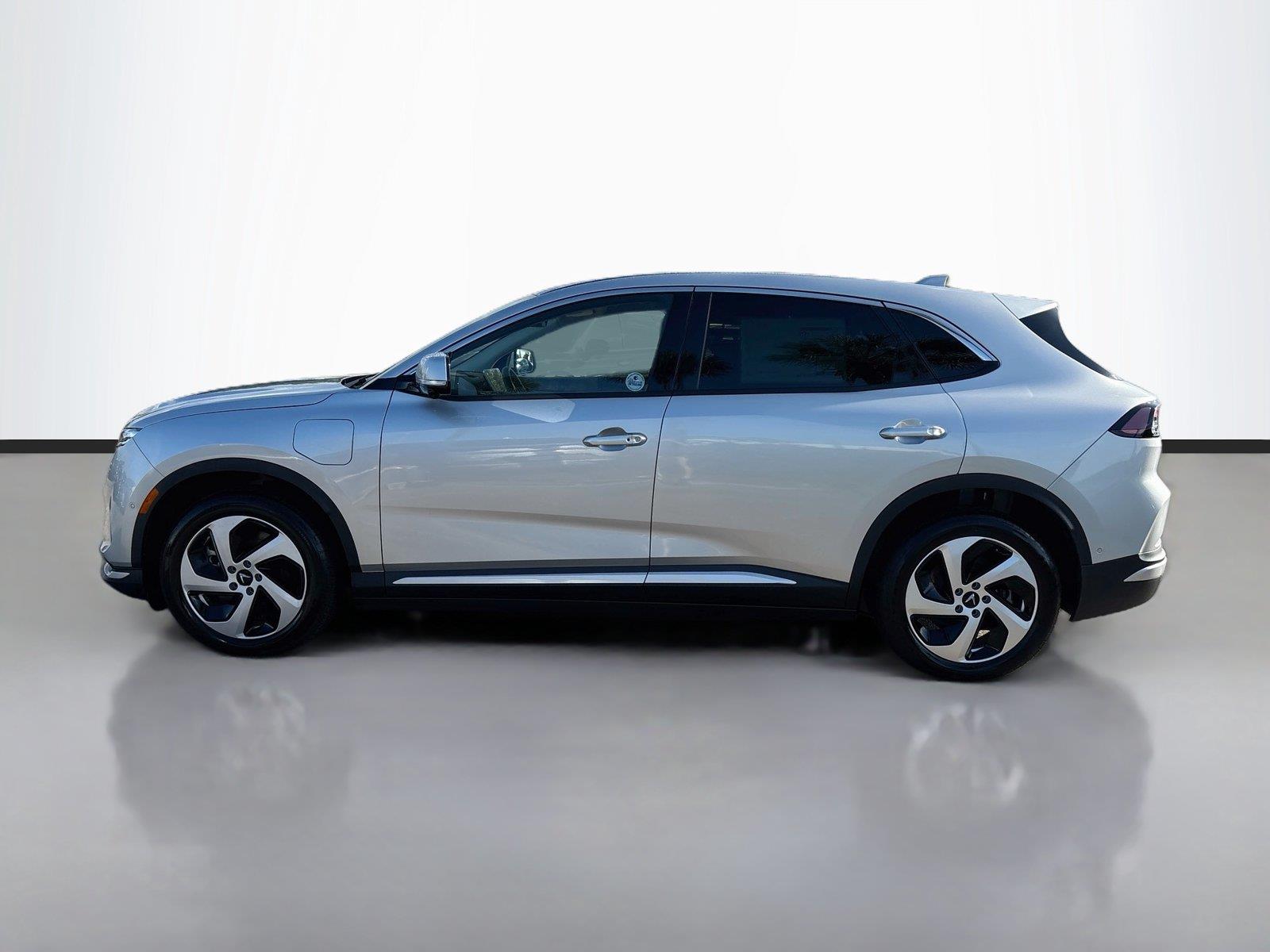 2027 VinFast VF 8 Eco