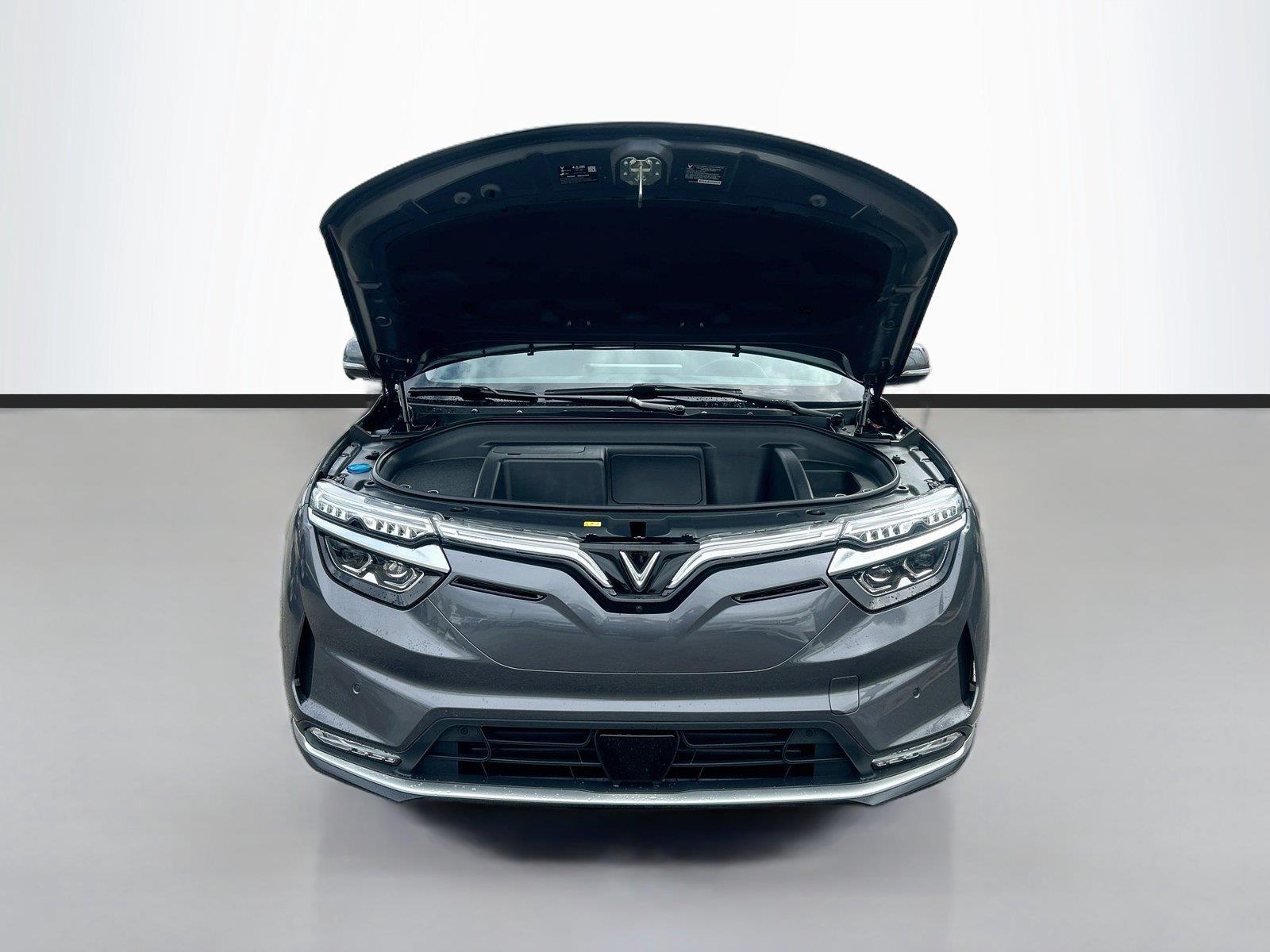 2025VinFastVF 8Eco