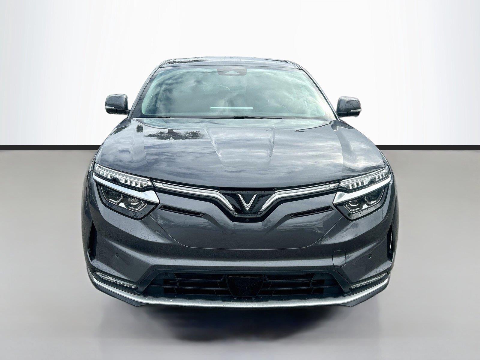 2025VinFastVF 8Eco