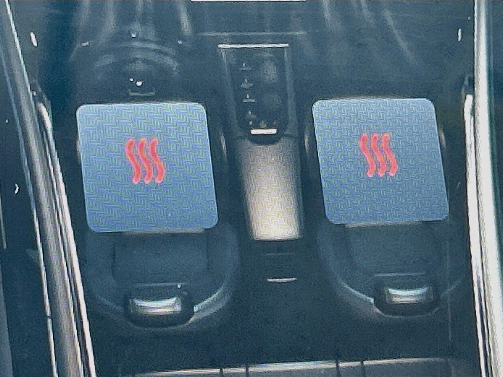 2025VinFastVF 8Eco