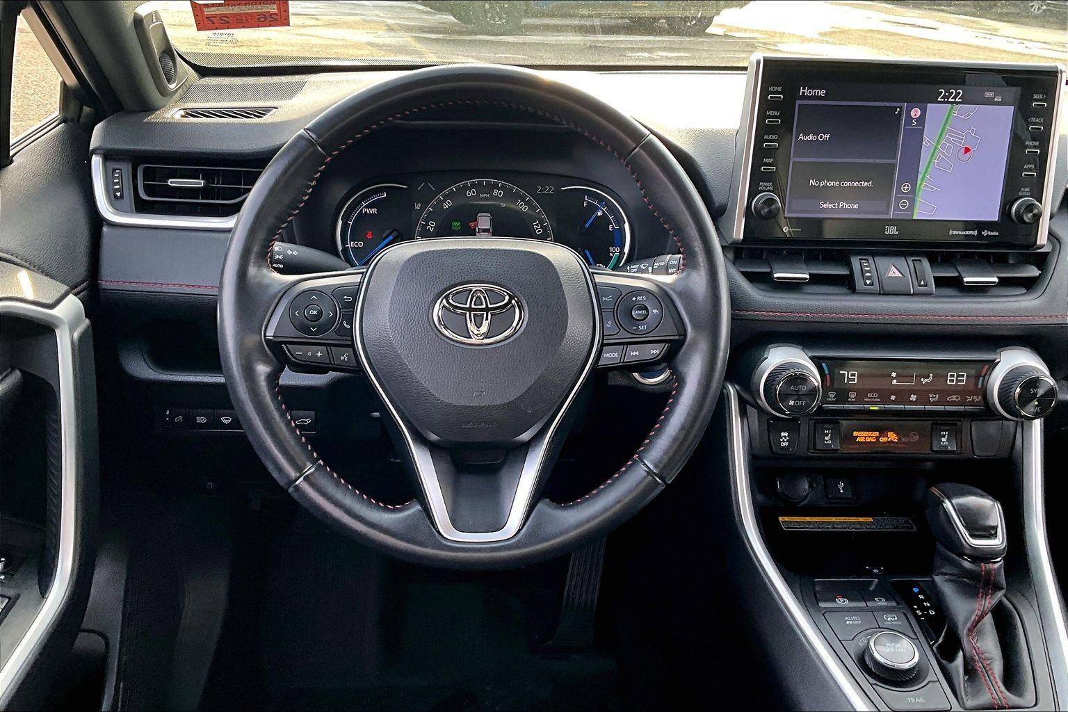 View vehicle photo 5