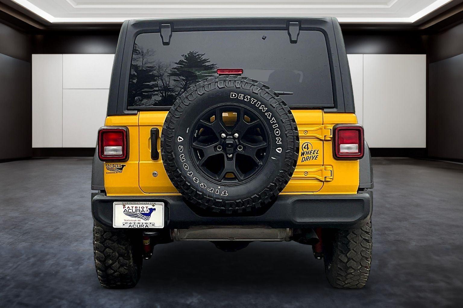 View vehicle photo 4