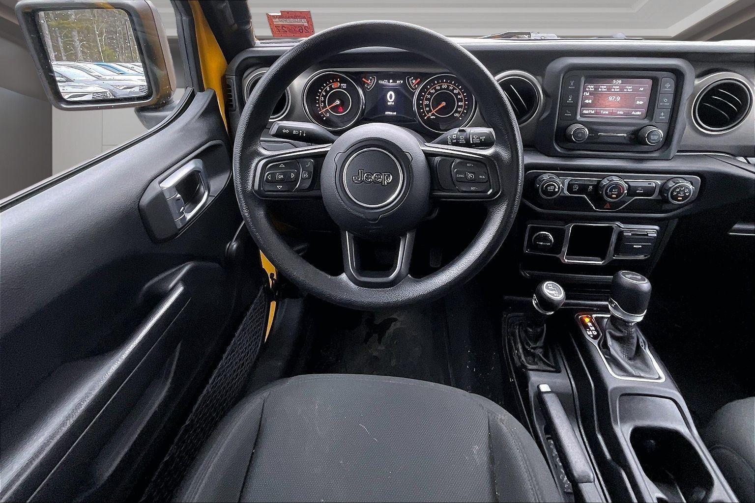 View vehicle photo 5