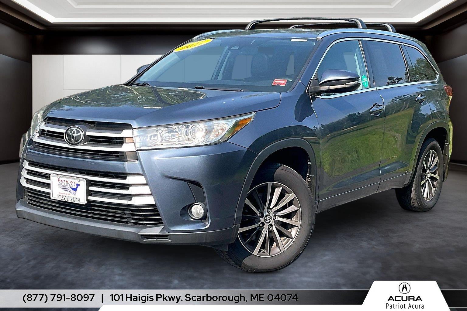 Shoreline Blue Pearl 2017 Toyota Highlander SUV / Crossover All-Wheel Drive 8-Speed Automatic