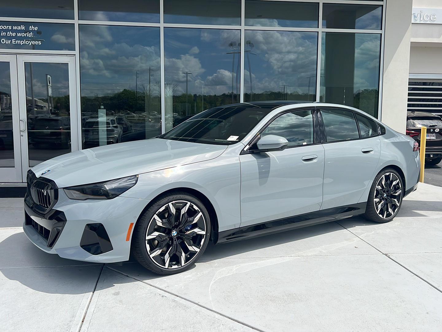 Gray (Brooklyn Grey Metallic) 2026 BMW i5 eDrive40 Sedan Rear-Wheel Drive Automatic