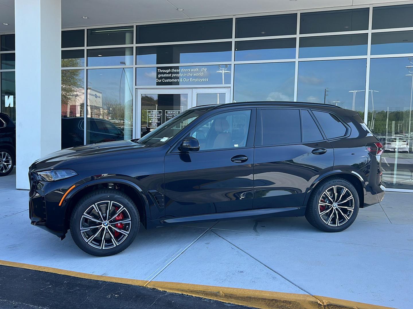 View vehicle photo 4