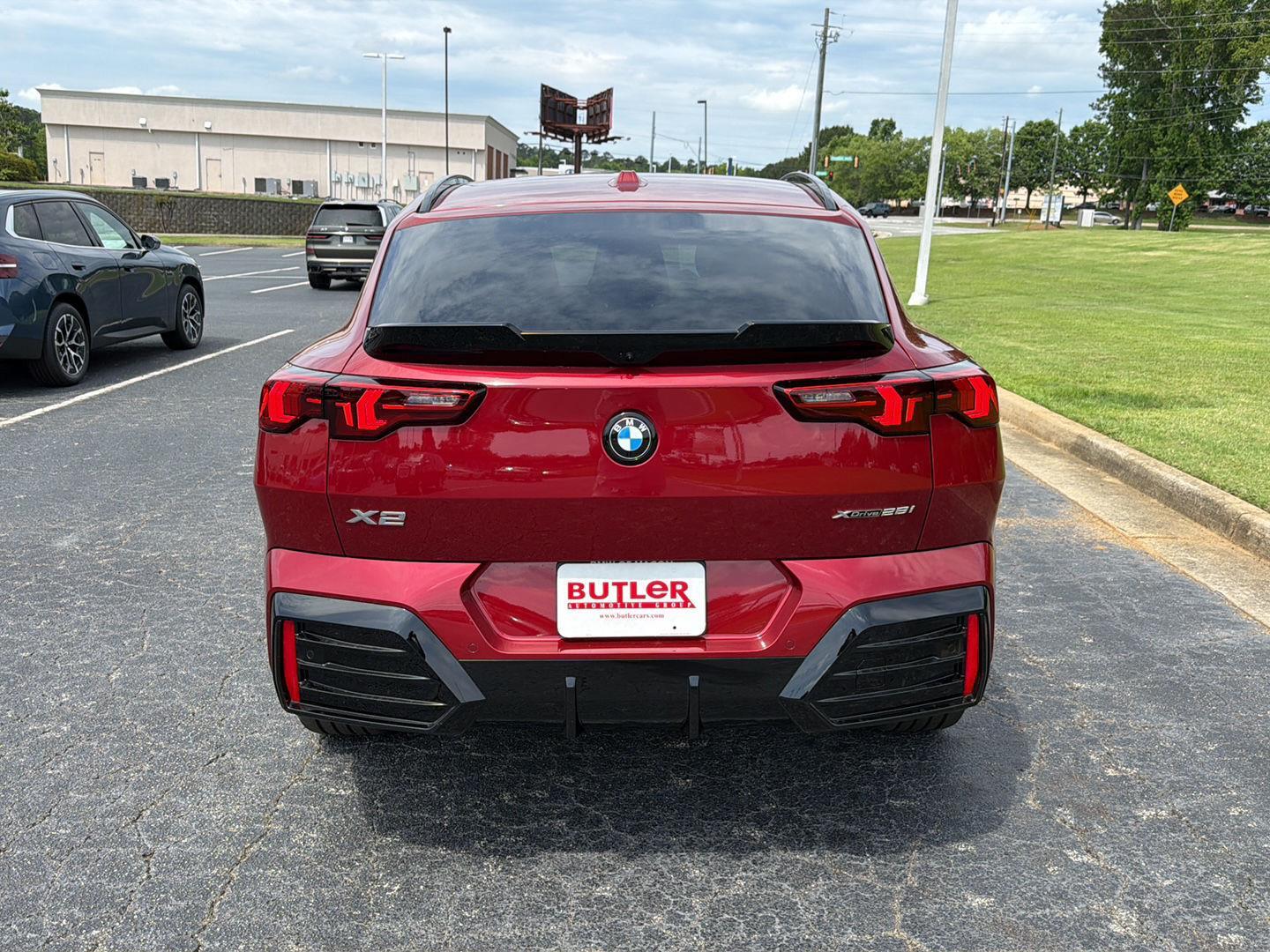 View vehicle photo 5