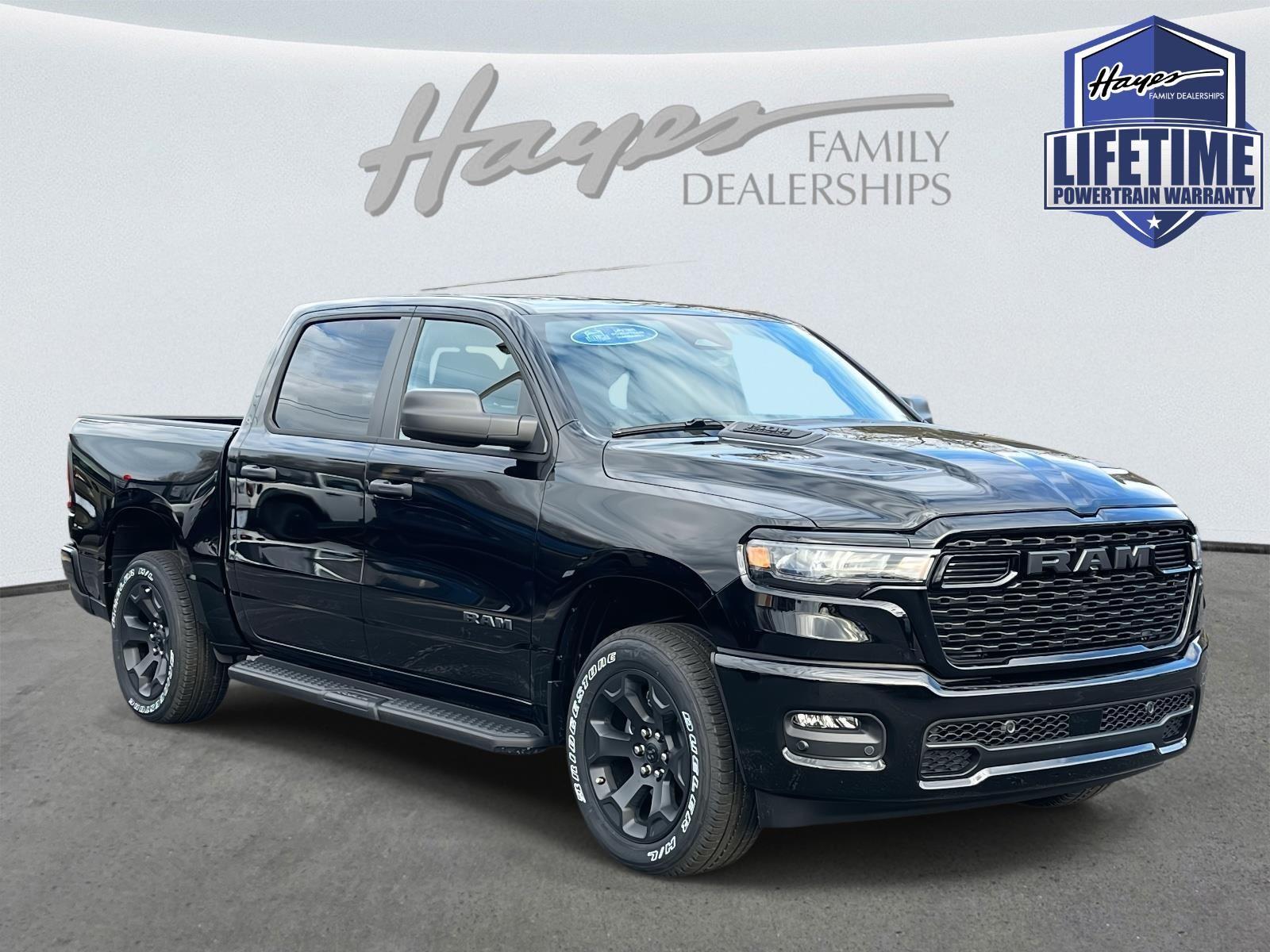 2026 RAM 1500 Express Crew Cab 4WD