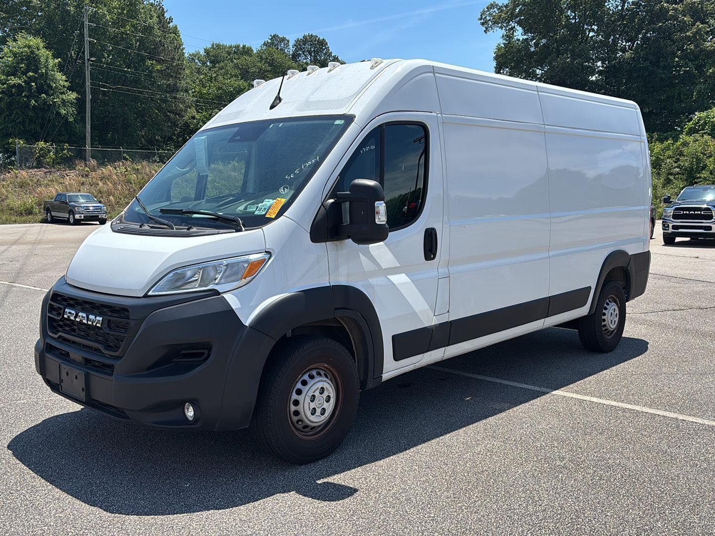 Bright White Clearcoat 2025 RAM ProMaster 2500 Tradesman 159 High Roof Cargo Van FWD Van Front-Wheel Drive 9-Speed Automatic