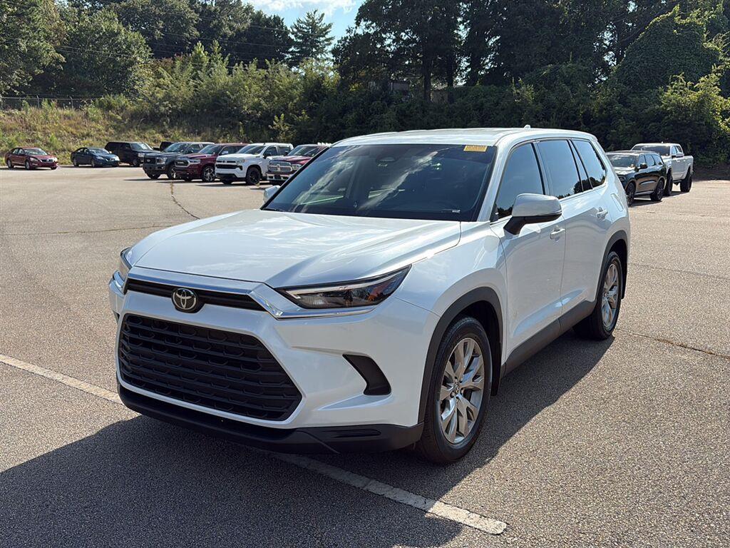 White (Wind Chill Pearl) 2025 Toyota Grand Highlander SUV / Crossover Front-Wheel Drive Automatic