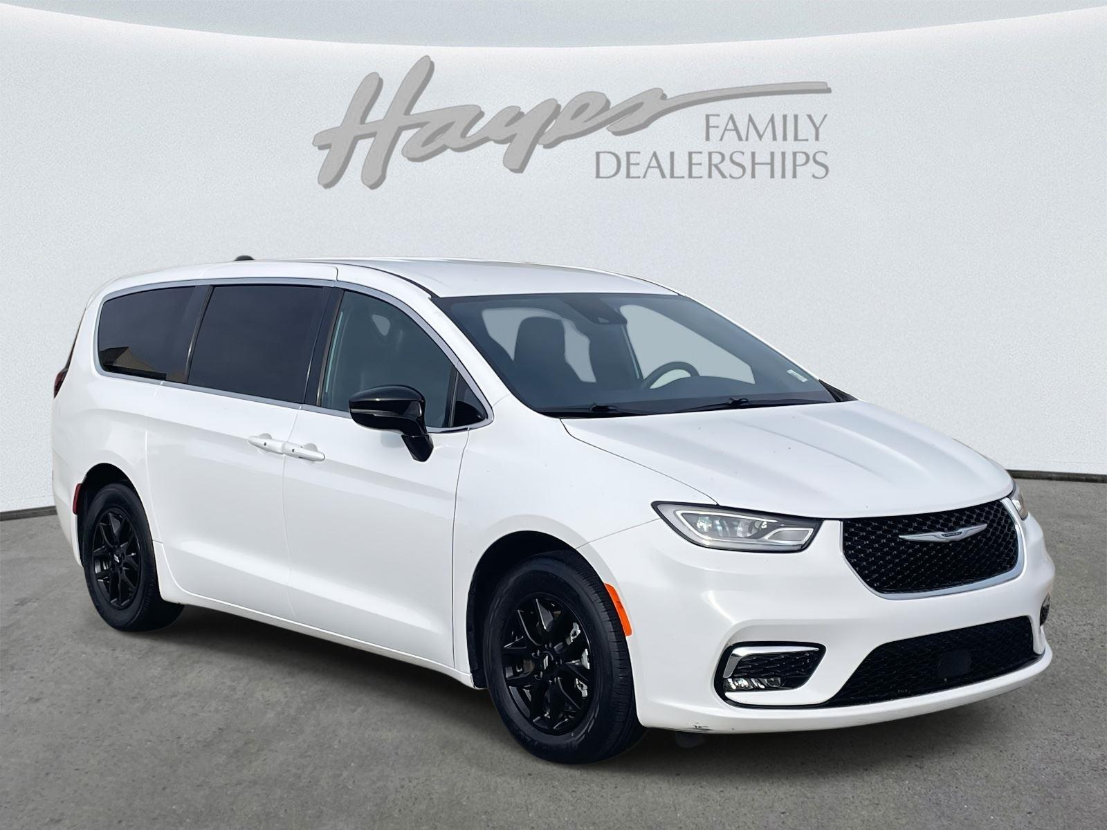 2025 Chrysler Pacifica Select FWD