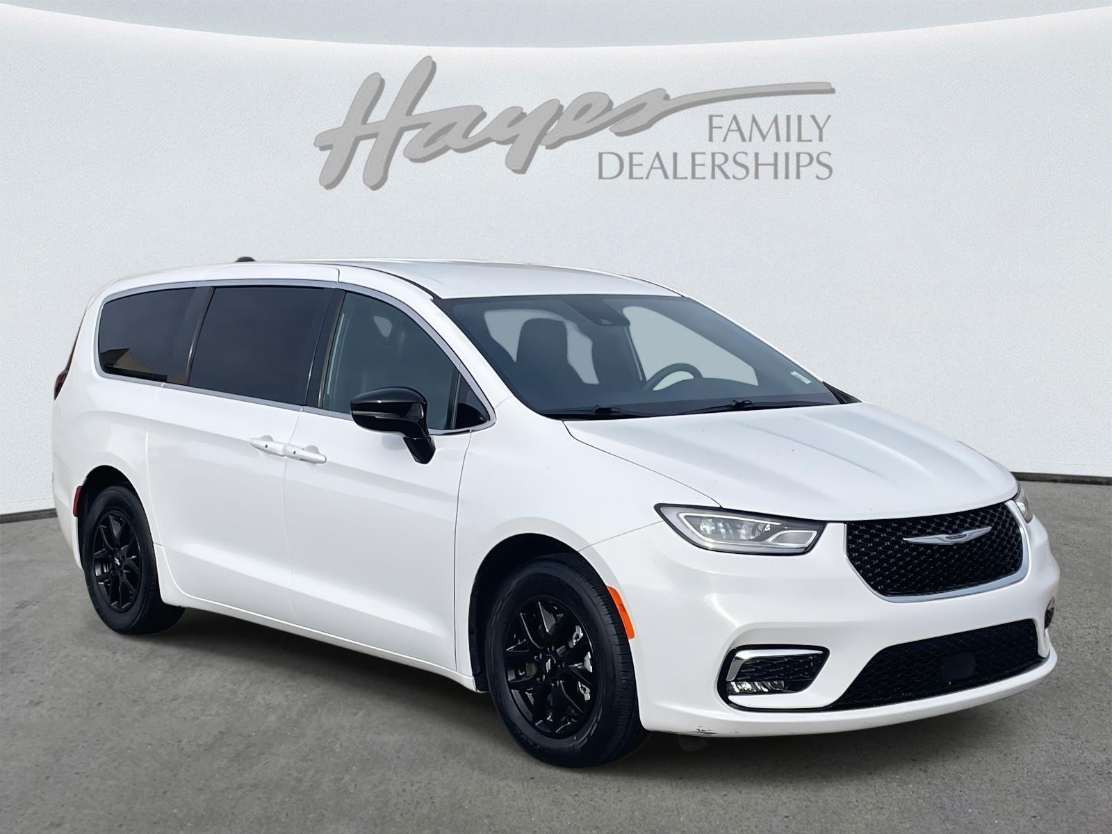 2025 Chrysler Pacifica Select FWD