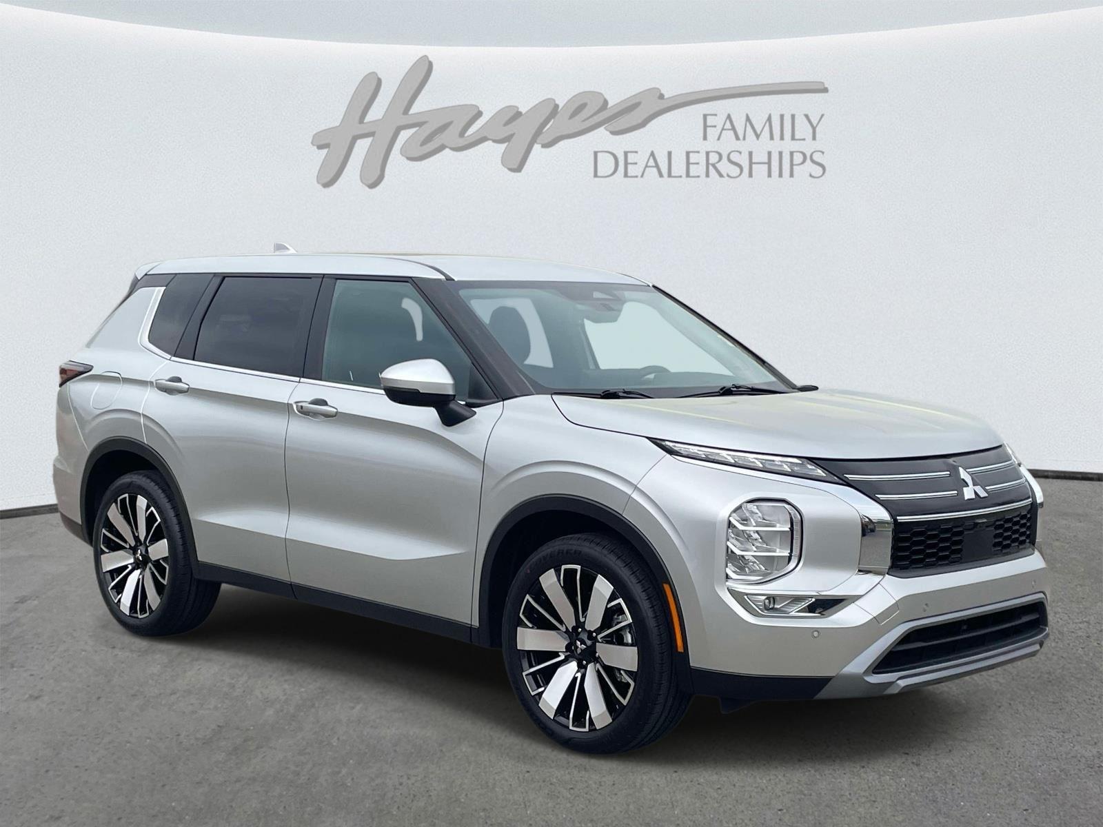 2025 Mitsubishi Outlander SE FWD