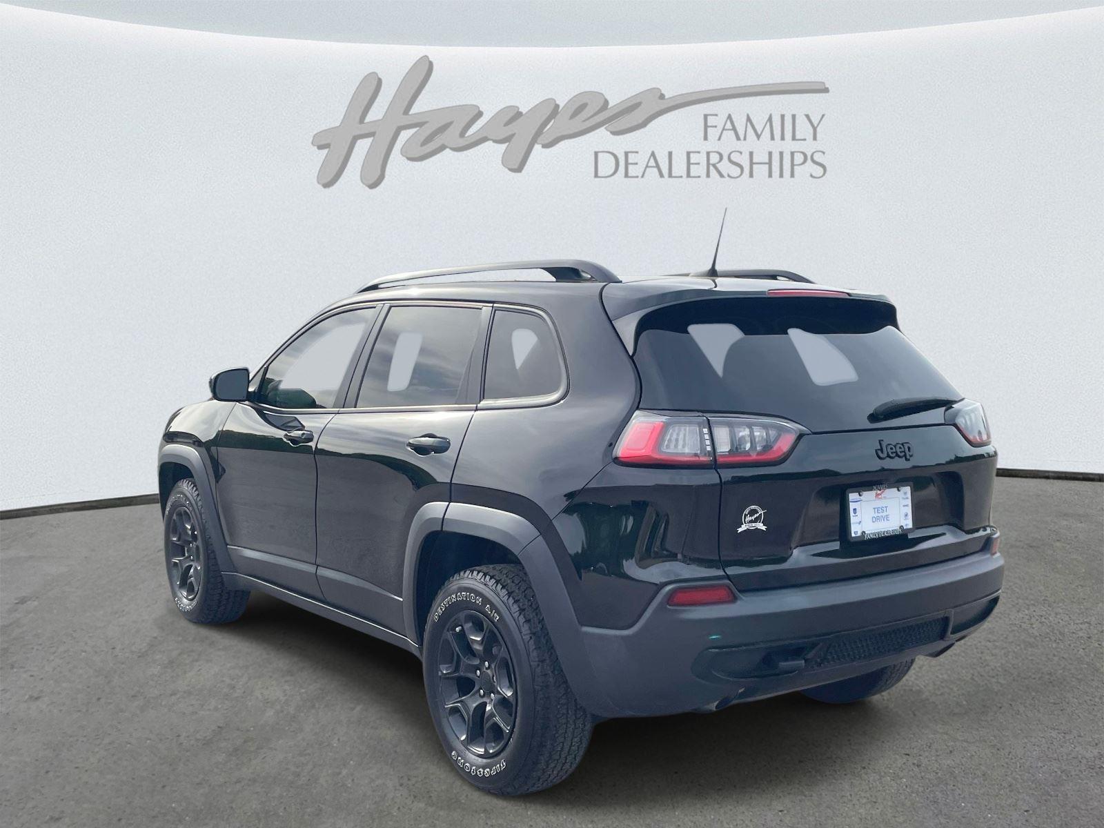 View vehicle photo 5