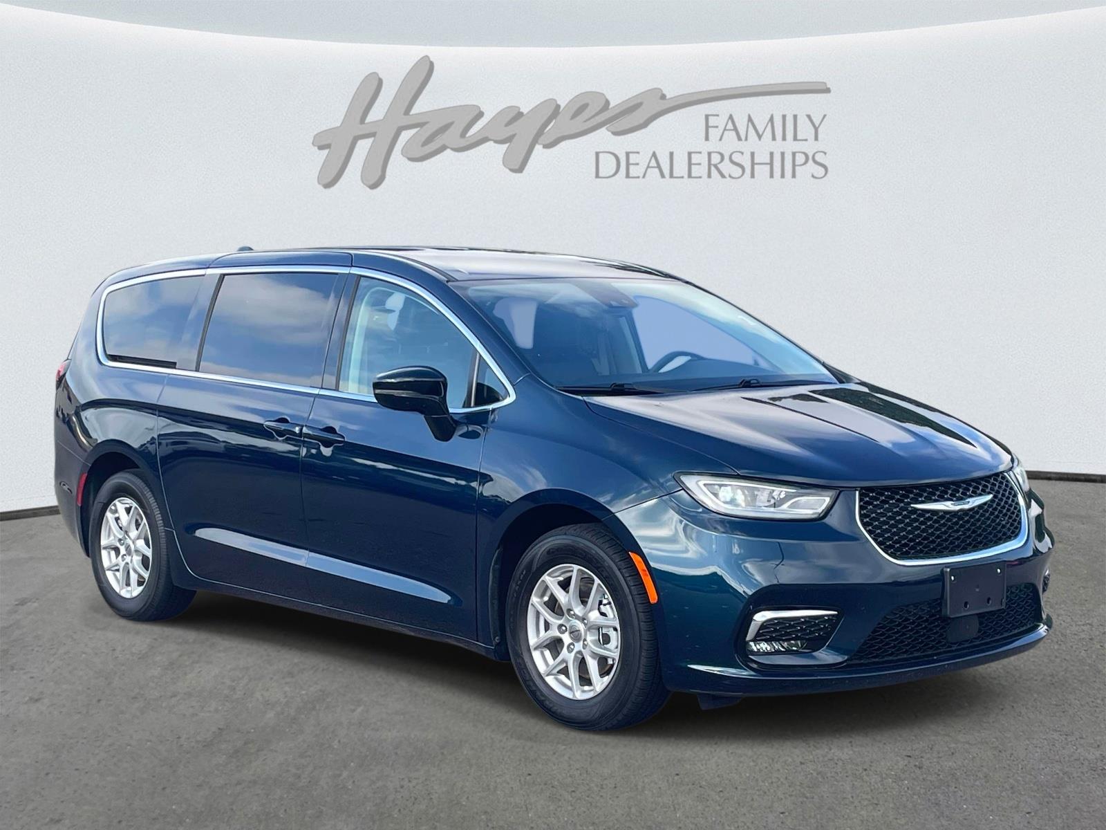 Fathom Blue Pearlcoat 2024 Chrysler Pacifica Touring L FWD Minivan Front-Wheel Drive 9-Speed Automatic