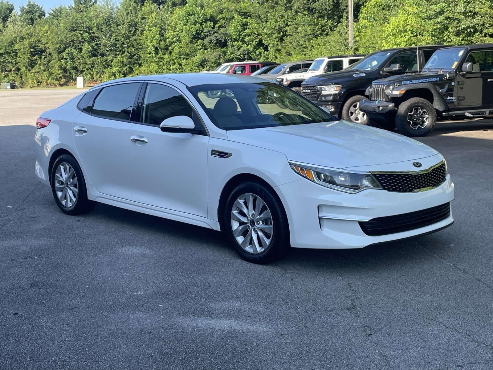 Snow White Pearl 2018 Kia Optima Sedan Front-Wheel Drive Automatic