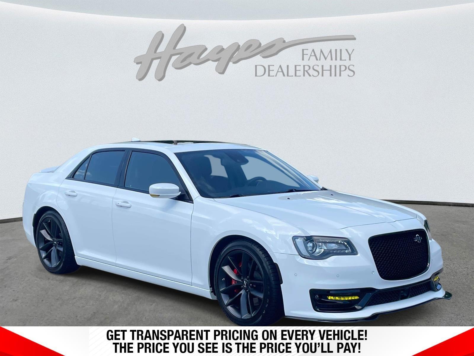 Bright White Clearcoat 2023 Chrysler 300 Sedan Rear-Wheel Drive 8-Speed Automatic