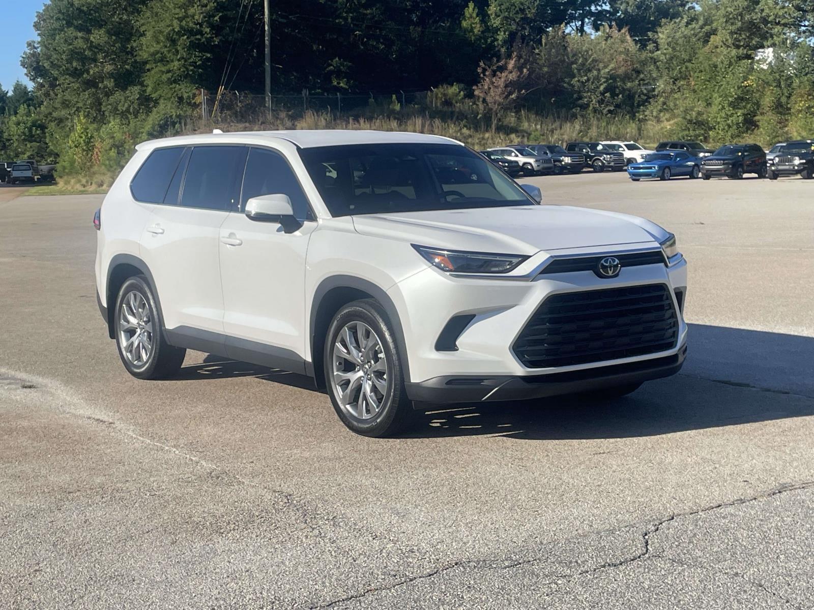 White (Wind Chill Pearl) 2025 Toyota Grand Highlander SUV / Crossover Front-Wheel Drive Automatic