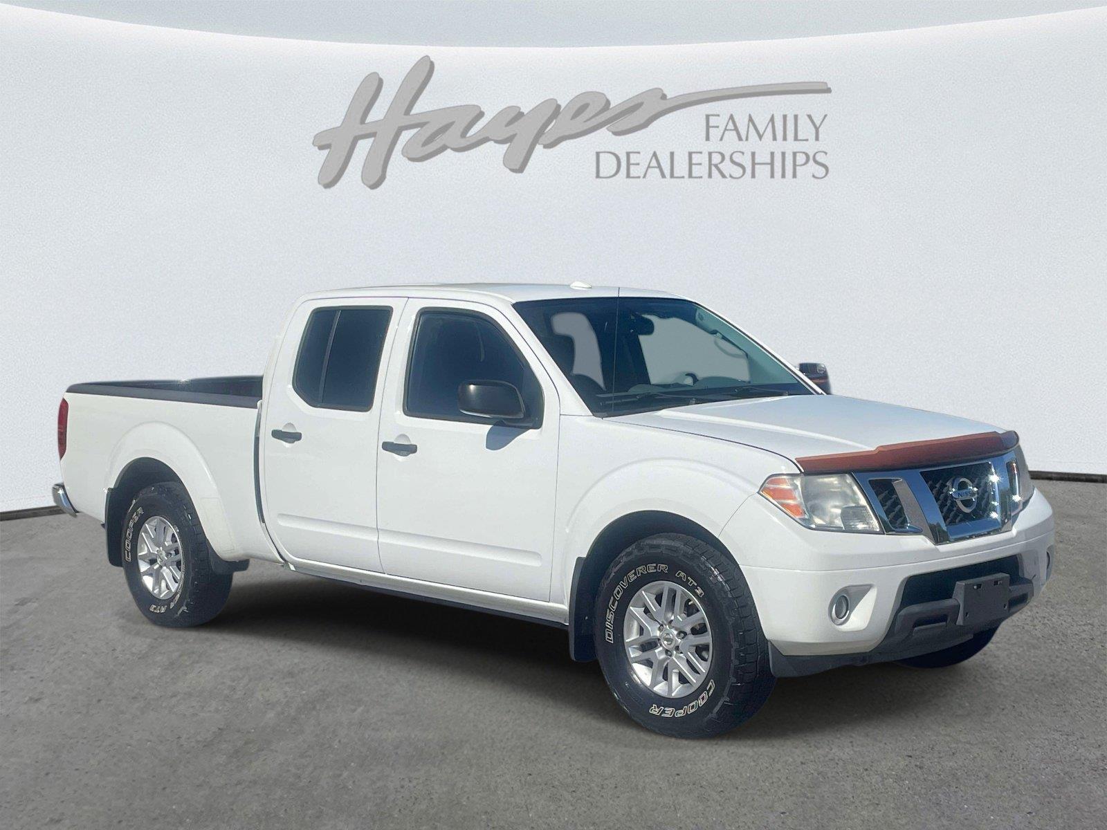 Glacier White 2015 Nissan Frontier Pickup Truck Four-Wheel Drive Automatic