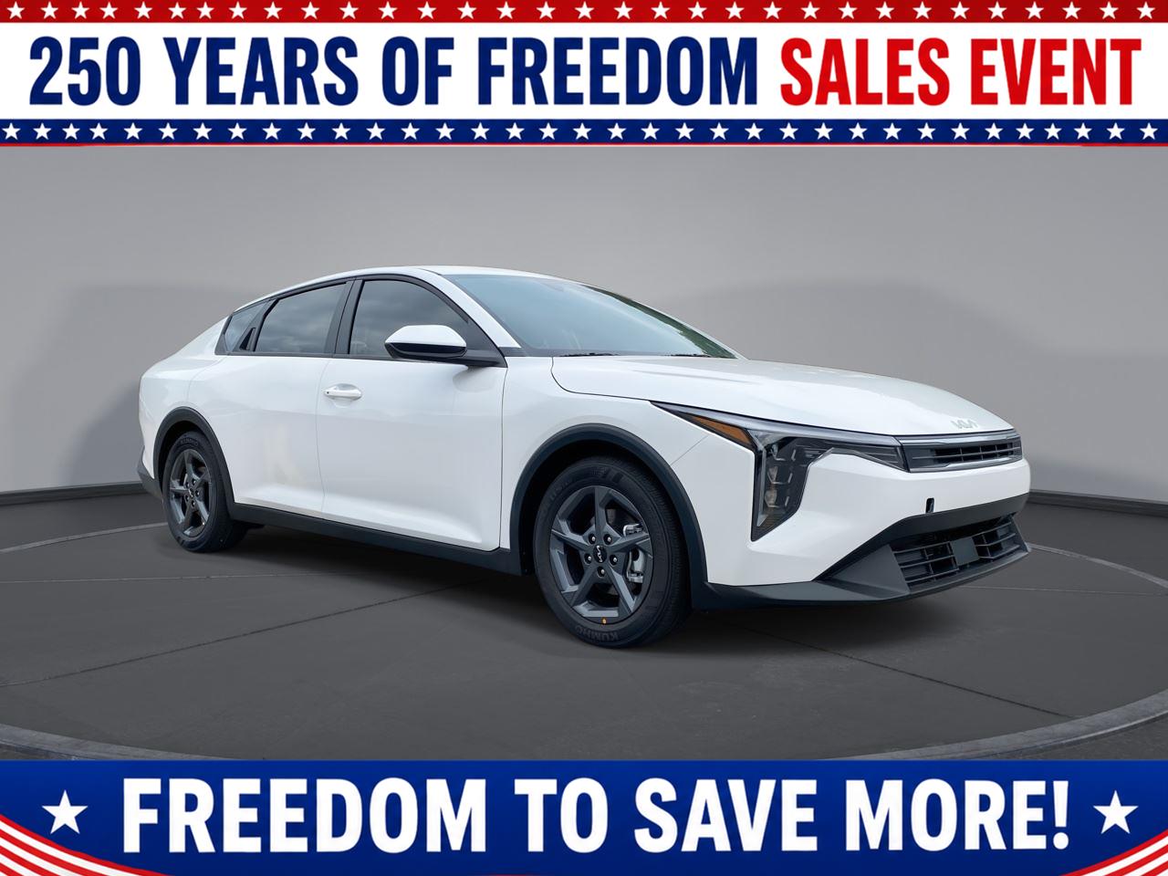 2026 Kia K4 LXS
