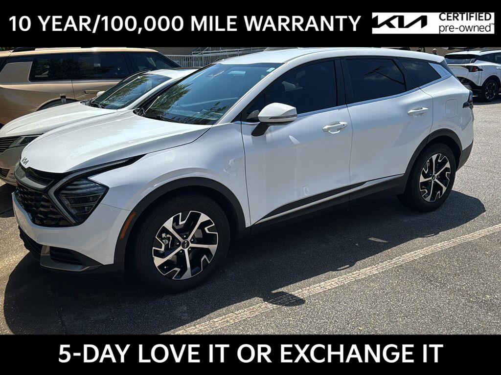 Glacial White Pearl 2024 Kia Sportage SUV / Crossover Front-Wheel Drive 8-Speed Automatic