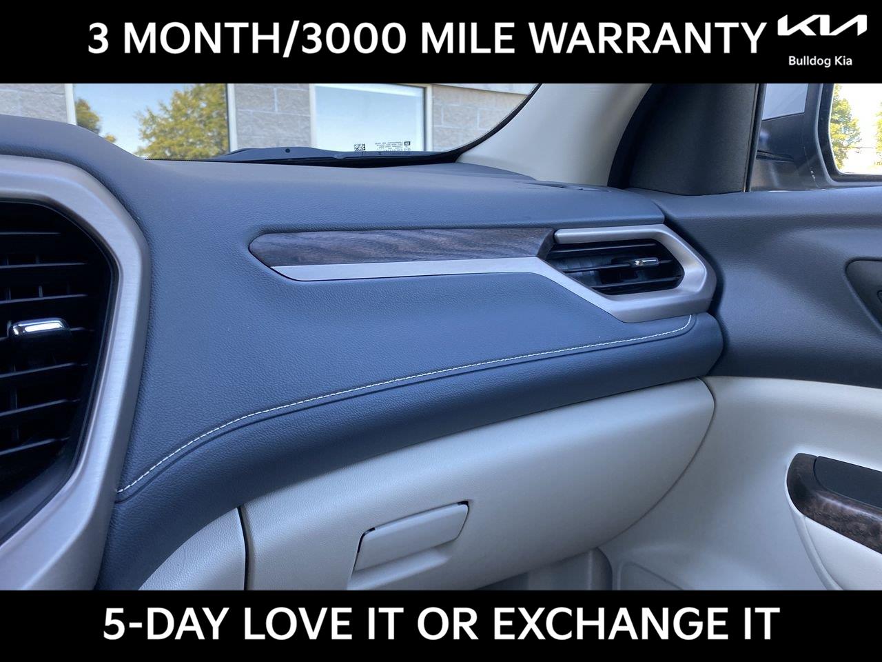 Used 2023 GMC Acadia Sedan