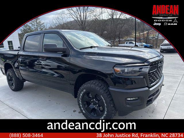 Diamond Black Crystal Pearlcoat 2026 RAM 1500 Warlock Crew Cab 4WD Pickup Truck Four-Wheel Drive 8-Speed Automatic