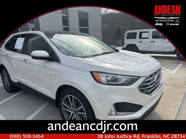 White Platinum Metallic Tri-Coat 2019 Ford Edge Titanium AWD SUV / Crossover All-Wheel Drive 8-Speed Automatic