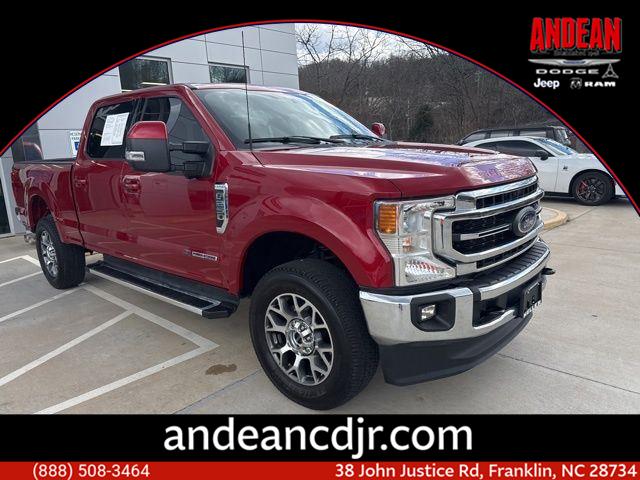 Rapid Red Metallic Tinted Clearcoat 2022 Ford F-250 Super Duty Lariat Crew Cab 4WD Pickup Truck Four-Wheel Drive Automatic