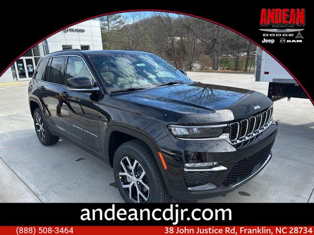 Diamond Black Crystal Pearlcoat 2025 Jeep Grand Cherokee Limited 4WD SUV / Crossover Four-Wheel Drive 8-Speed Automatic