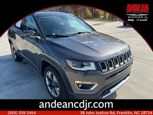 Gray (Granite Crystal Metallic Clearcoat) 2018 Jeep Compass Limited FWD SUV / Crossover Front-Wheel Drive 6-Speed Automatic