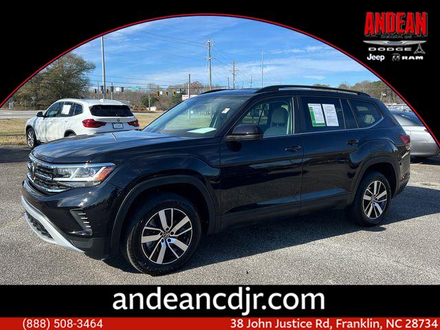 Deep Black Pearl 2022 Volkswagen Atlas SE FWD SUV / Crossover Front-Wheel Drive Automatic