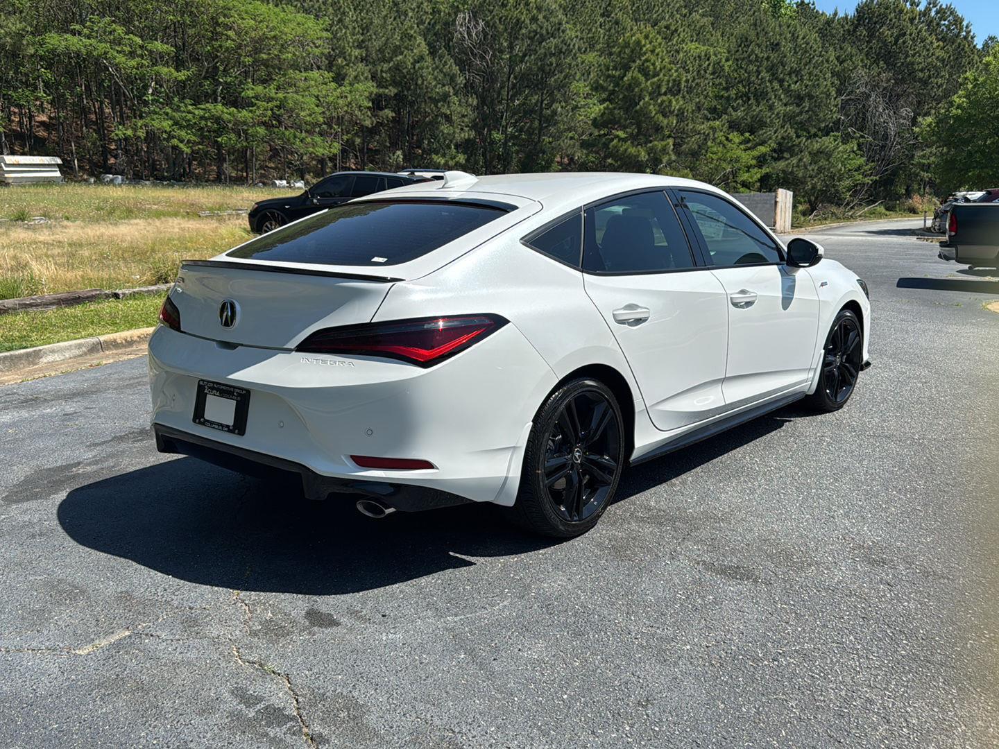 View vehicle photo 4