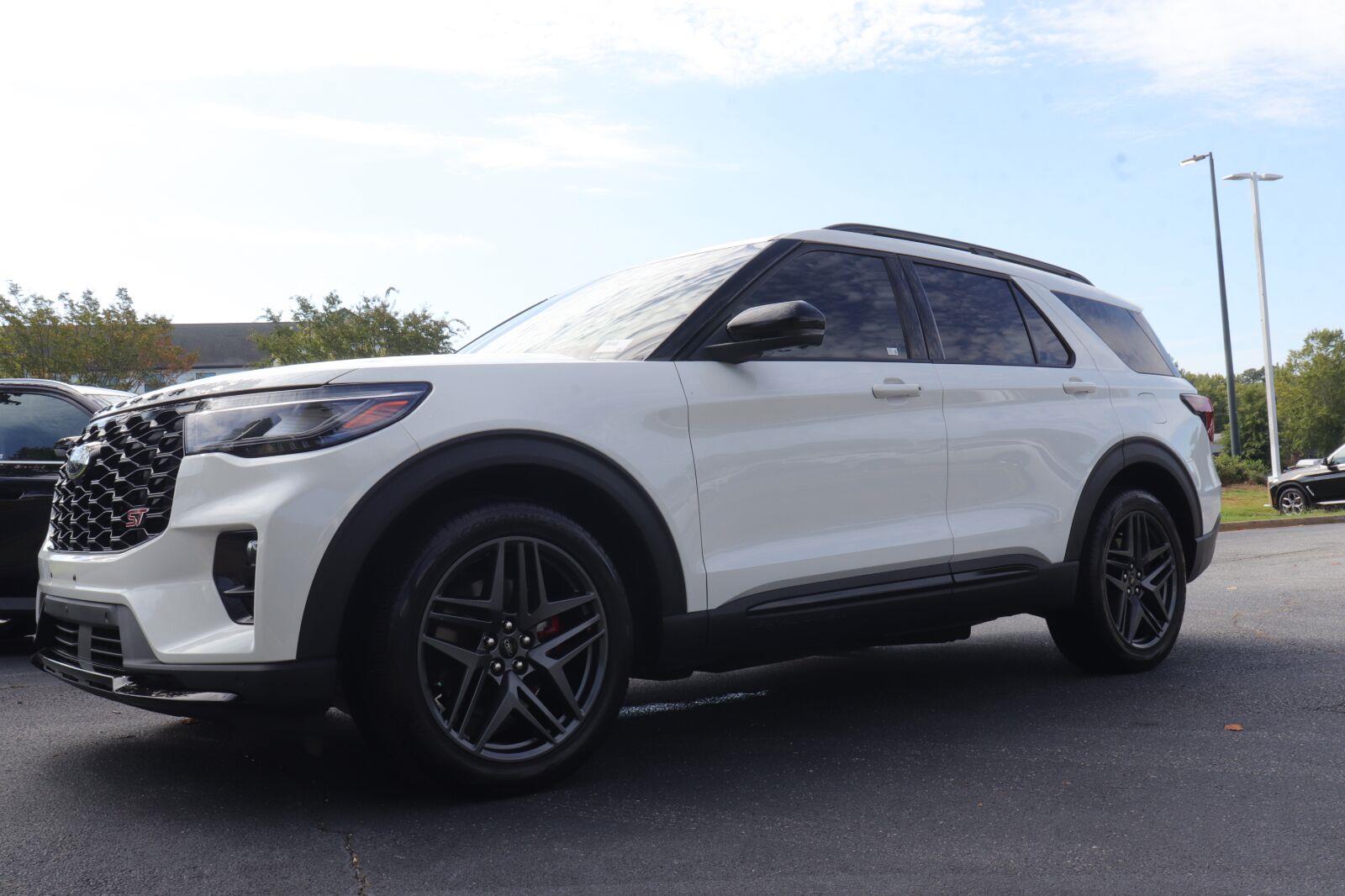 2025 Ford Explorer ST AWD