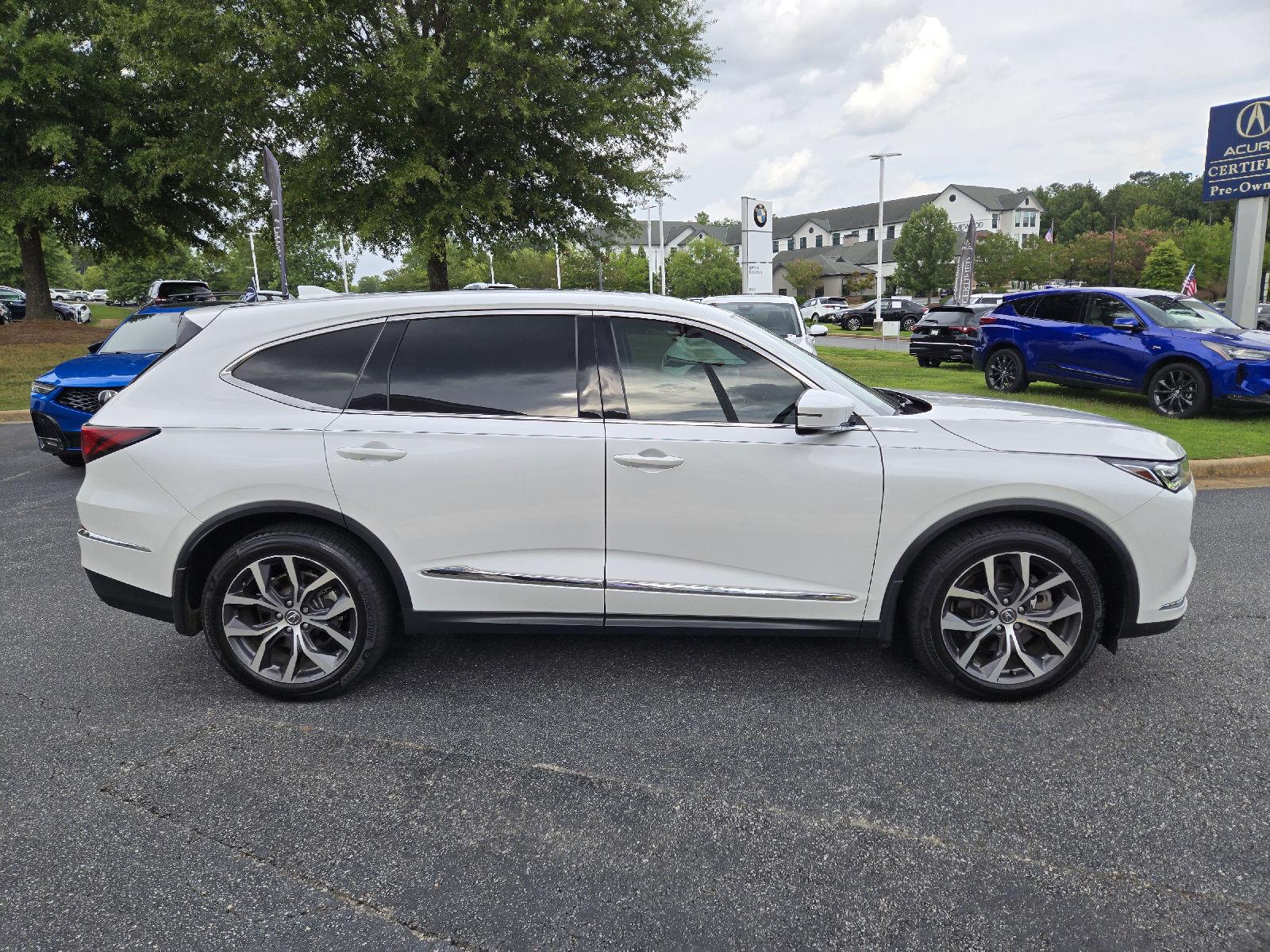 2023 Acura MDX FWD with Technology Package
