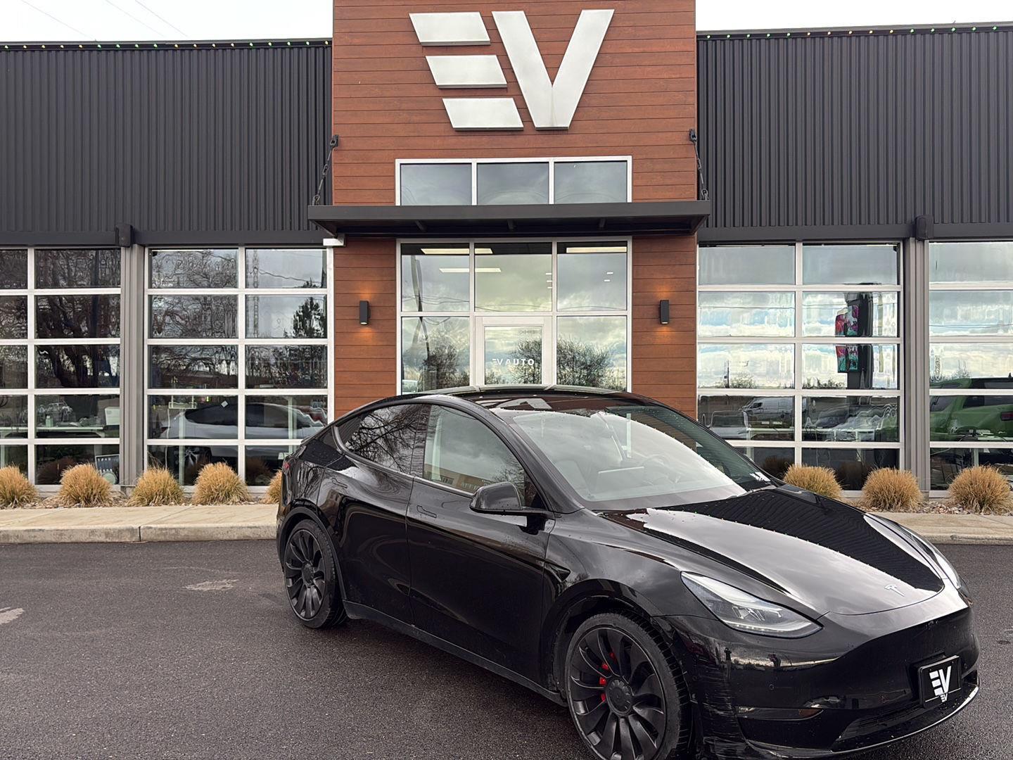 2022 Tesla Model Y Performance Dual Motor All-Wheel Drive's photo