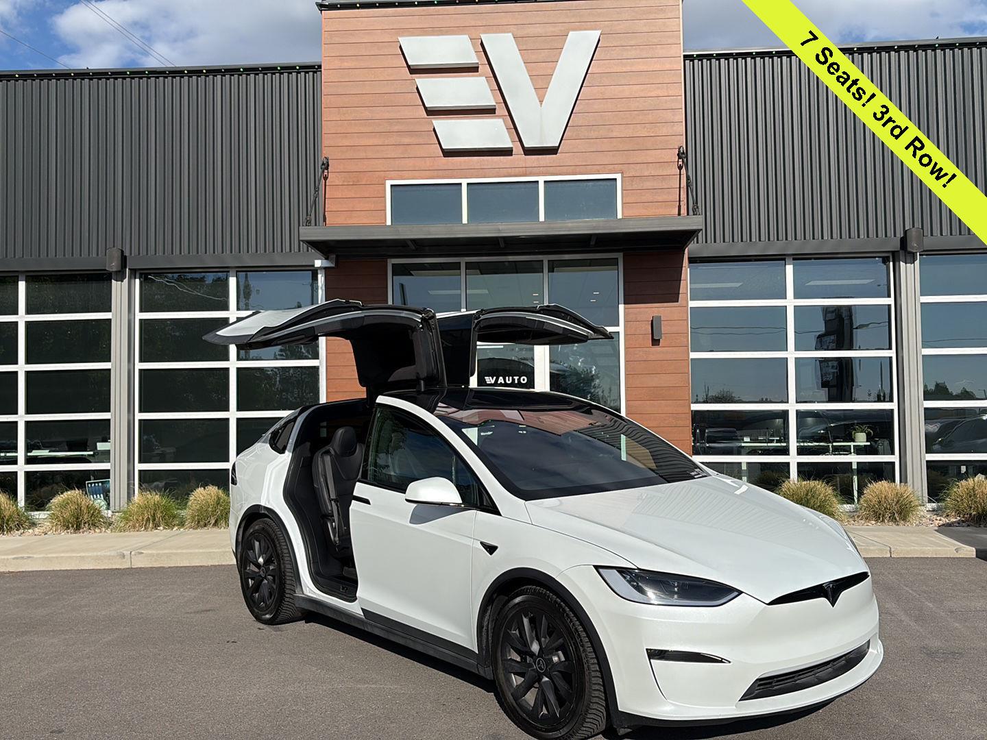 2023 Tesla Model X Long Range's photo
