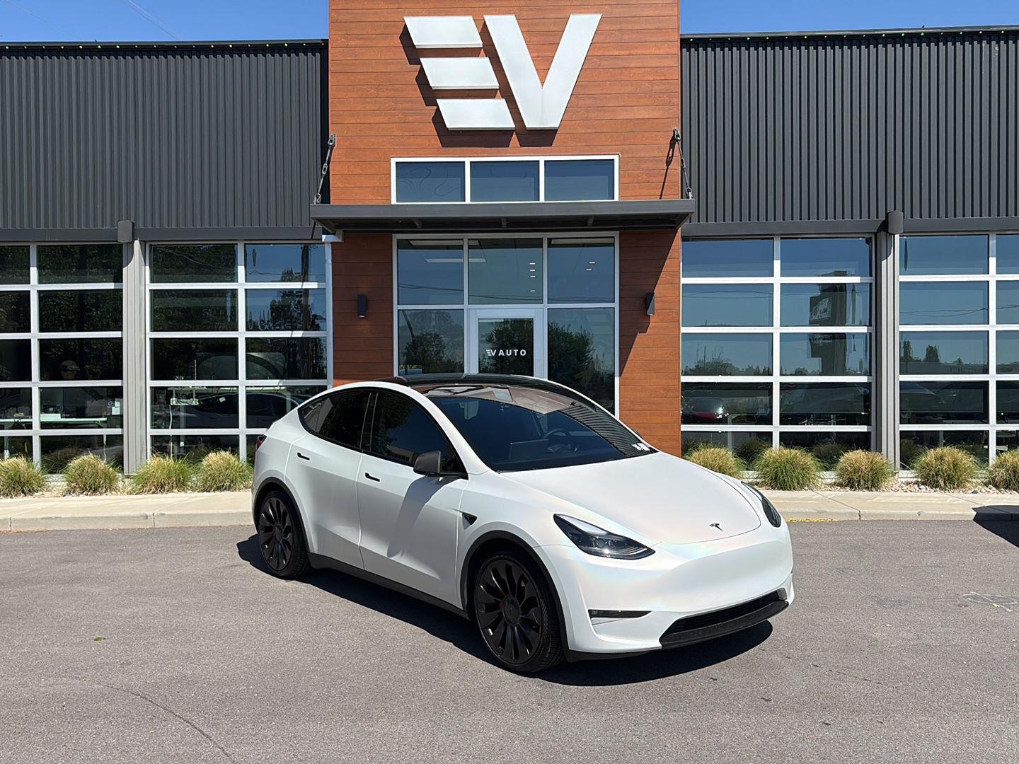 2023 Tesla Model Y Performance Dual Motor All-Wheel Drive's photo