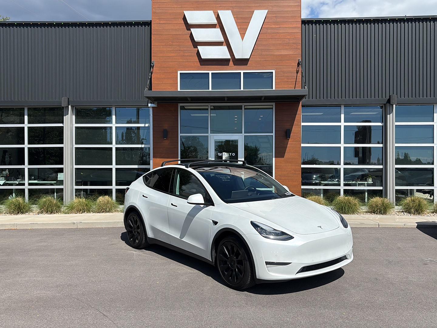 2020 Tesla Model Y Long Range Dual Motor All-Wheel Drive's photo