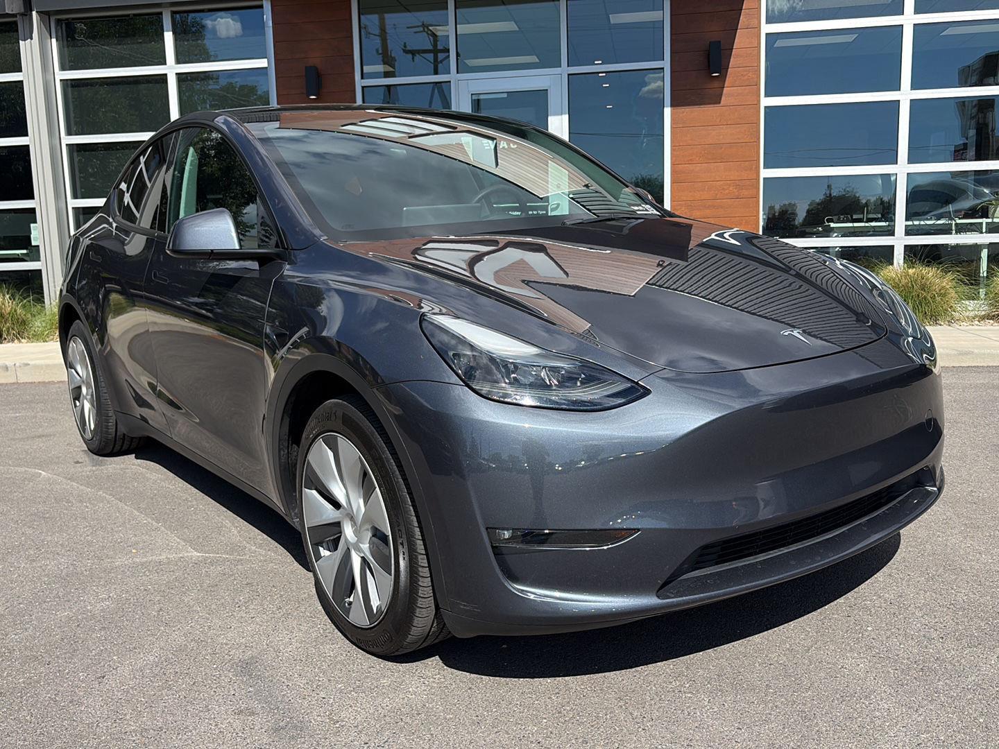 2023 Tesla Model Y Long Range Dual Motor All-Wheel Drive's photo