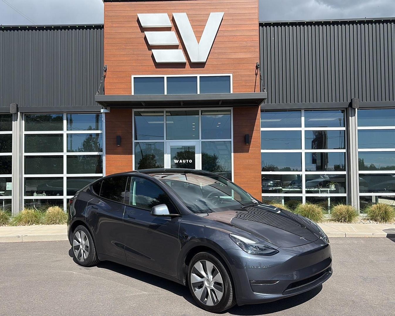 2023 Tesla Model Y Long Range Dual Motor All-Wheel Drive's photo